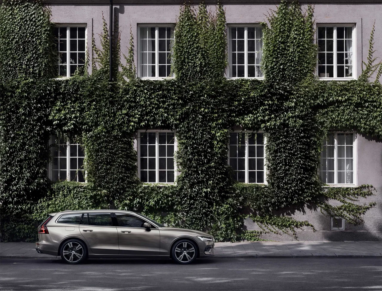 Exterior 4