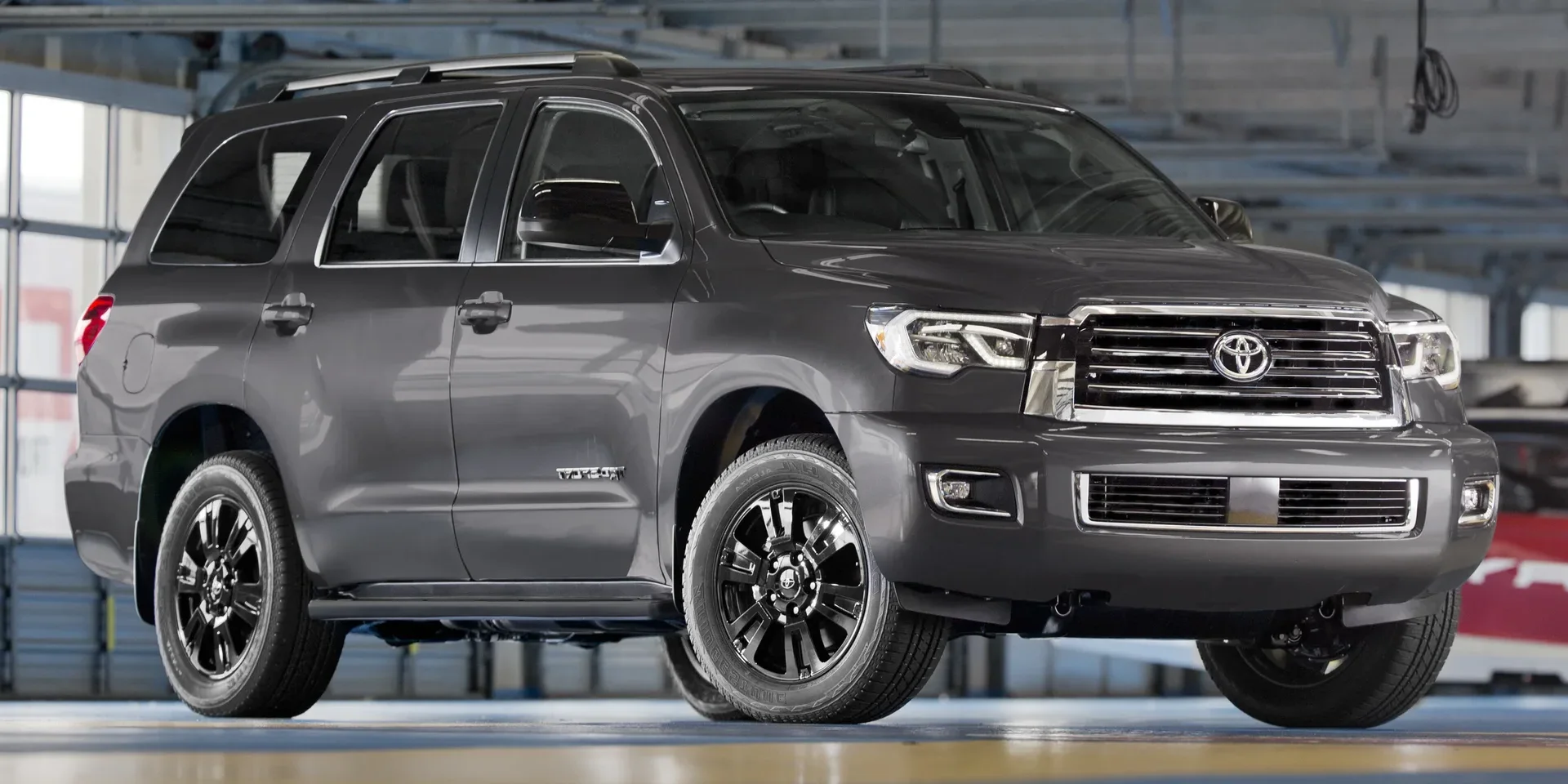 2020 Toyota Sequoia photo 1