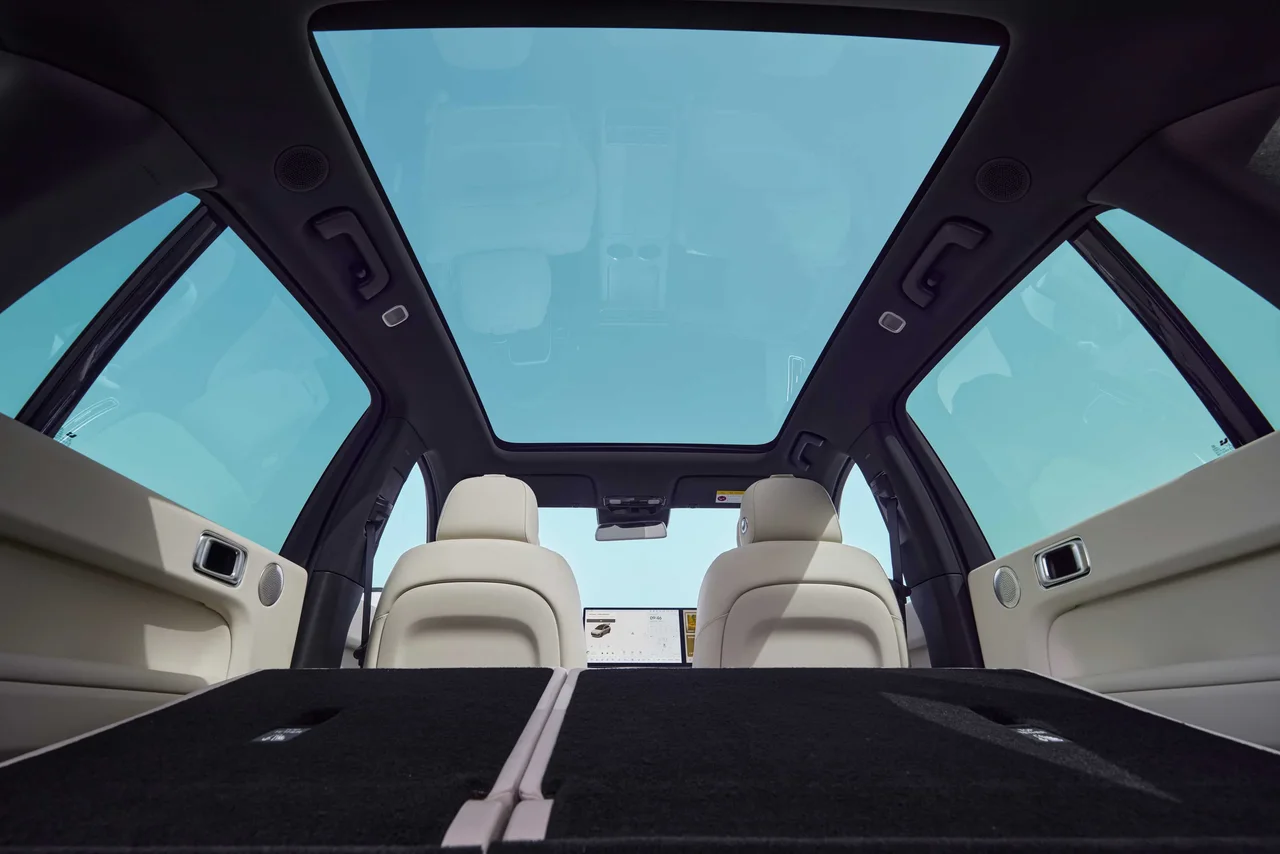 Interior 2