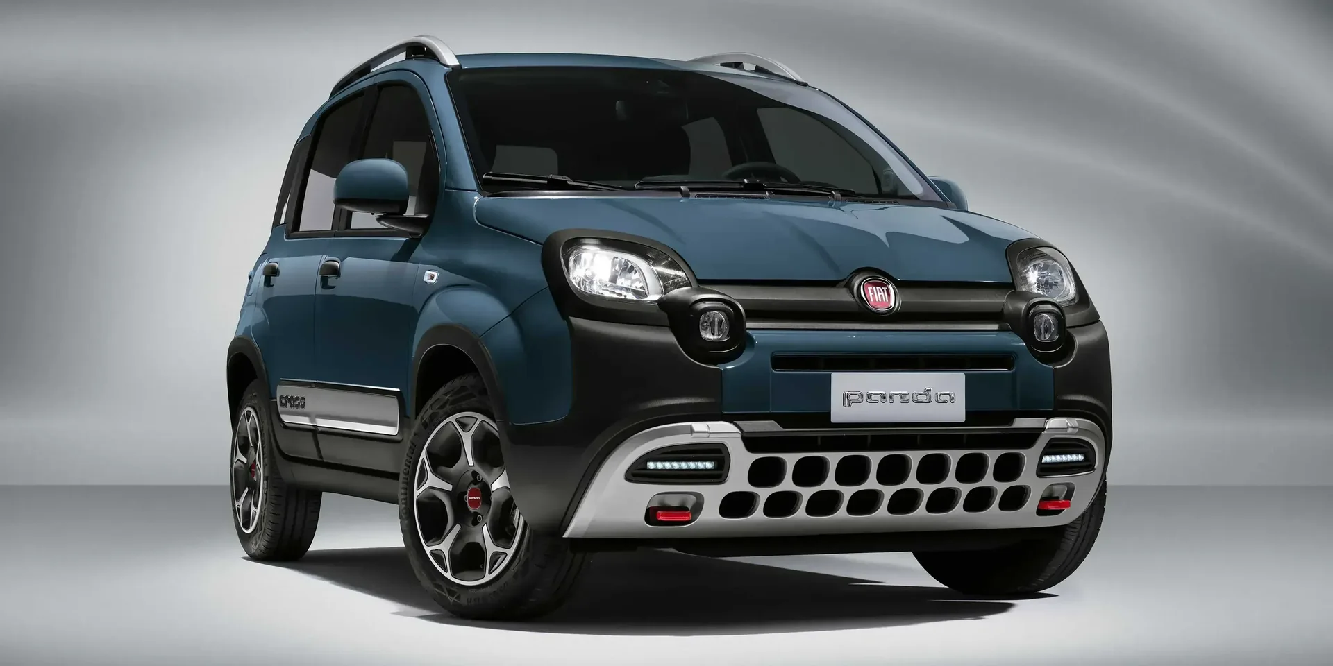 2023 Fiat Panda City Cross Hybrid photo 1