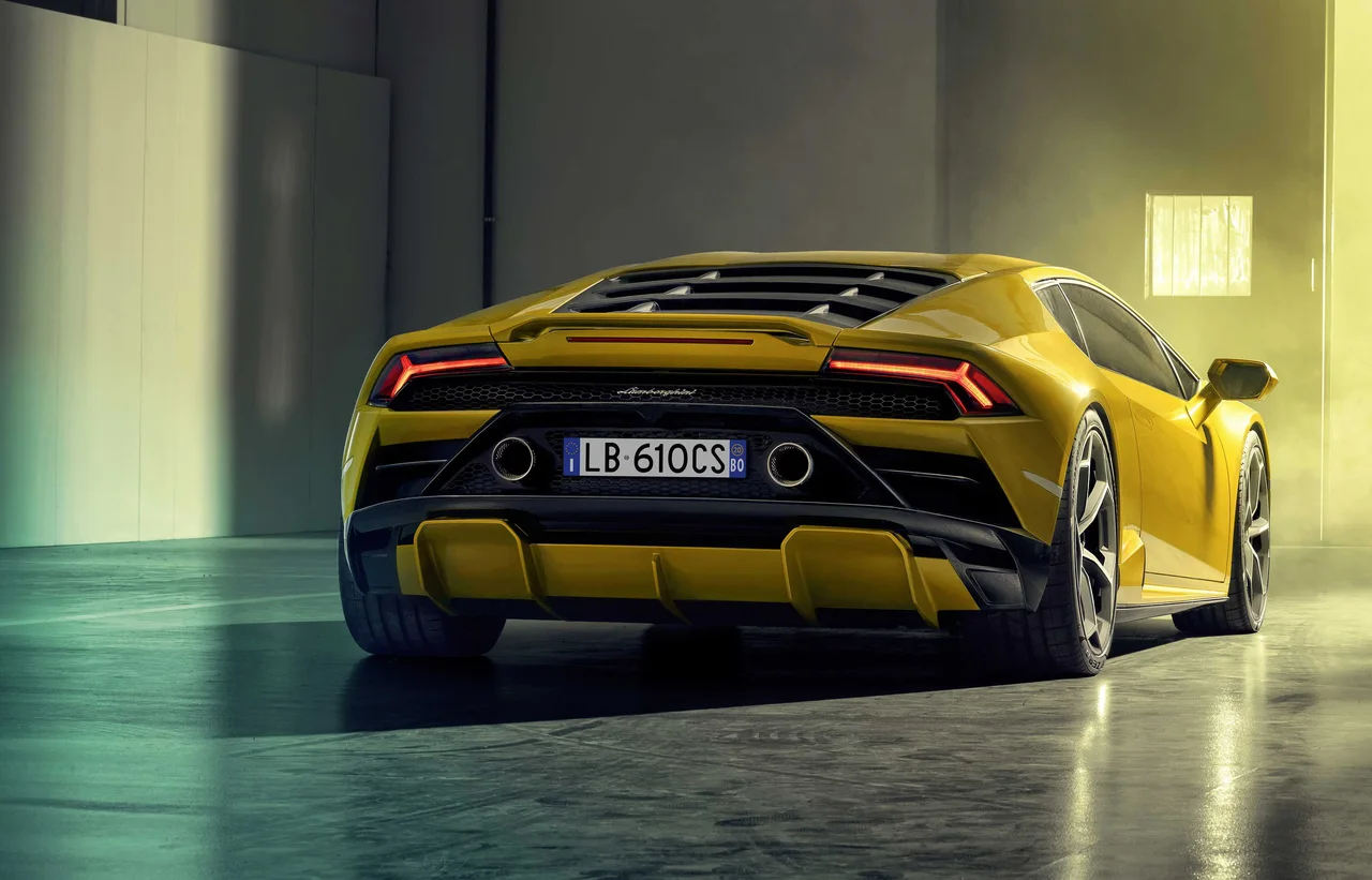 Exterior 18