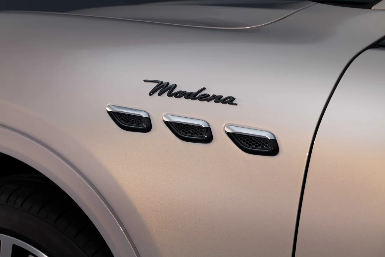 Exterior 10