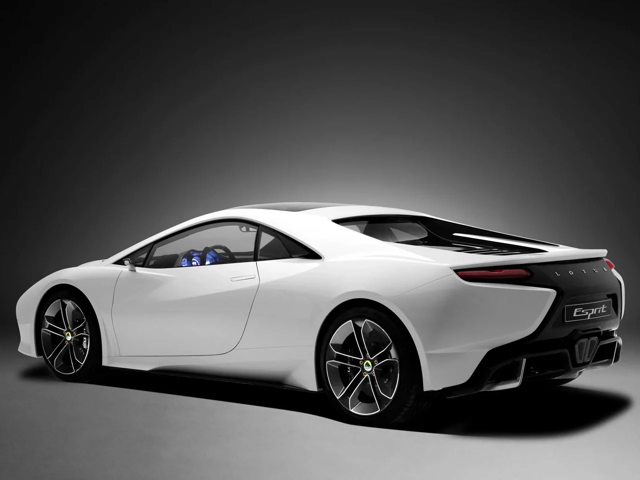 Exterior 4