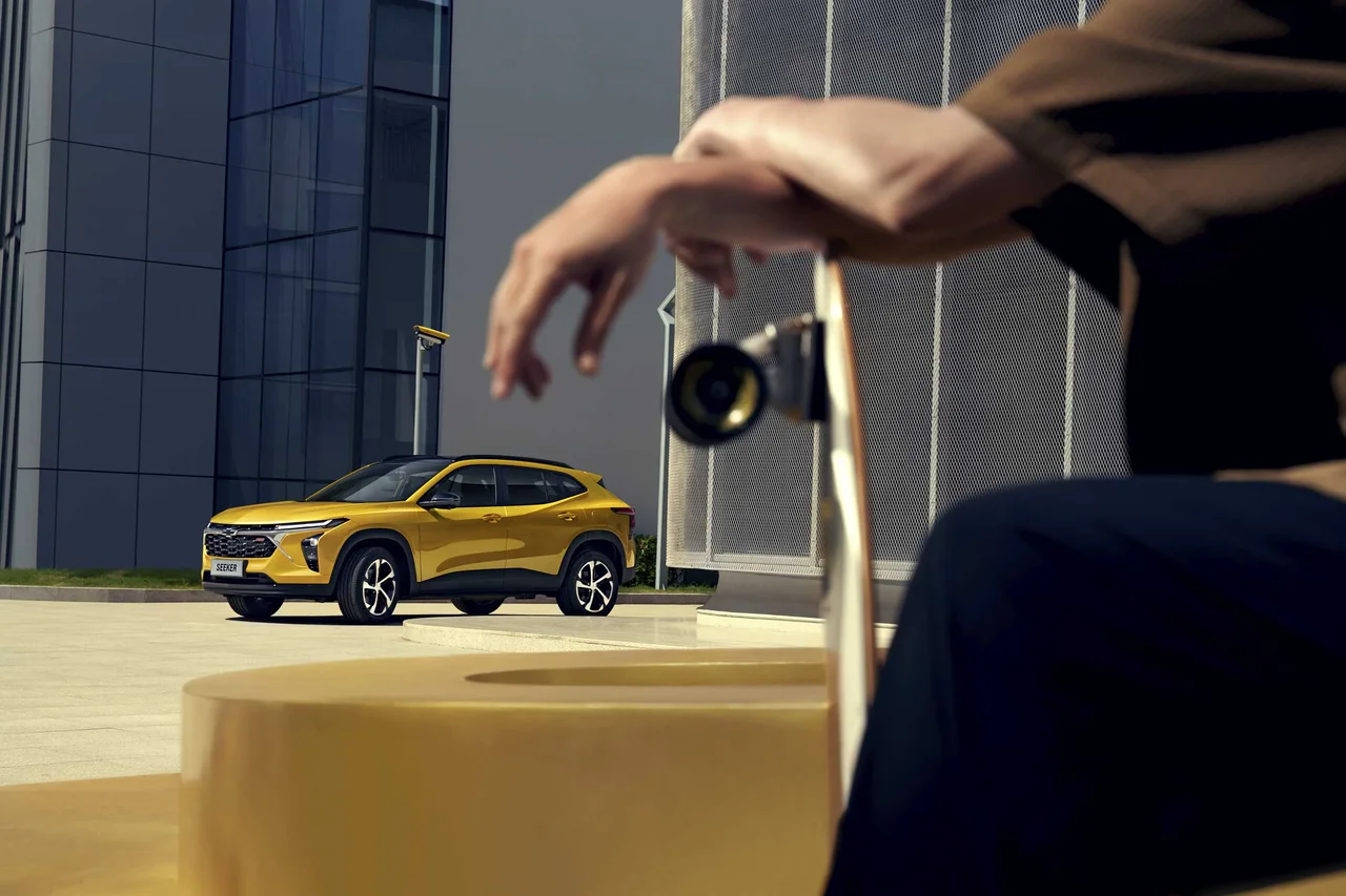 Exterior 3