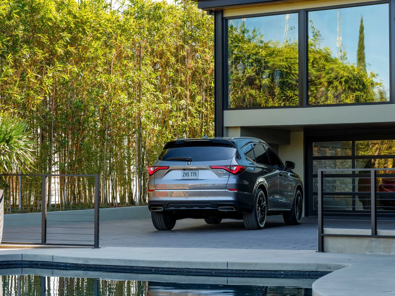 Exterior 3