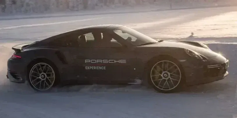 2017 Porsche 911 Turbo S photo 1