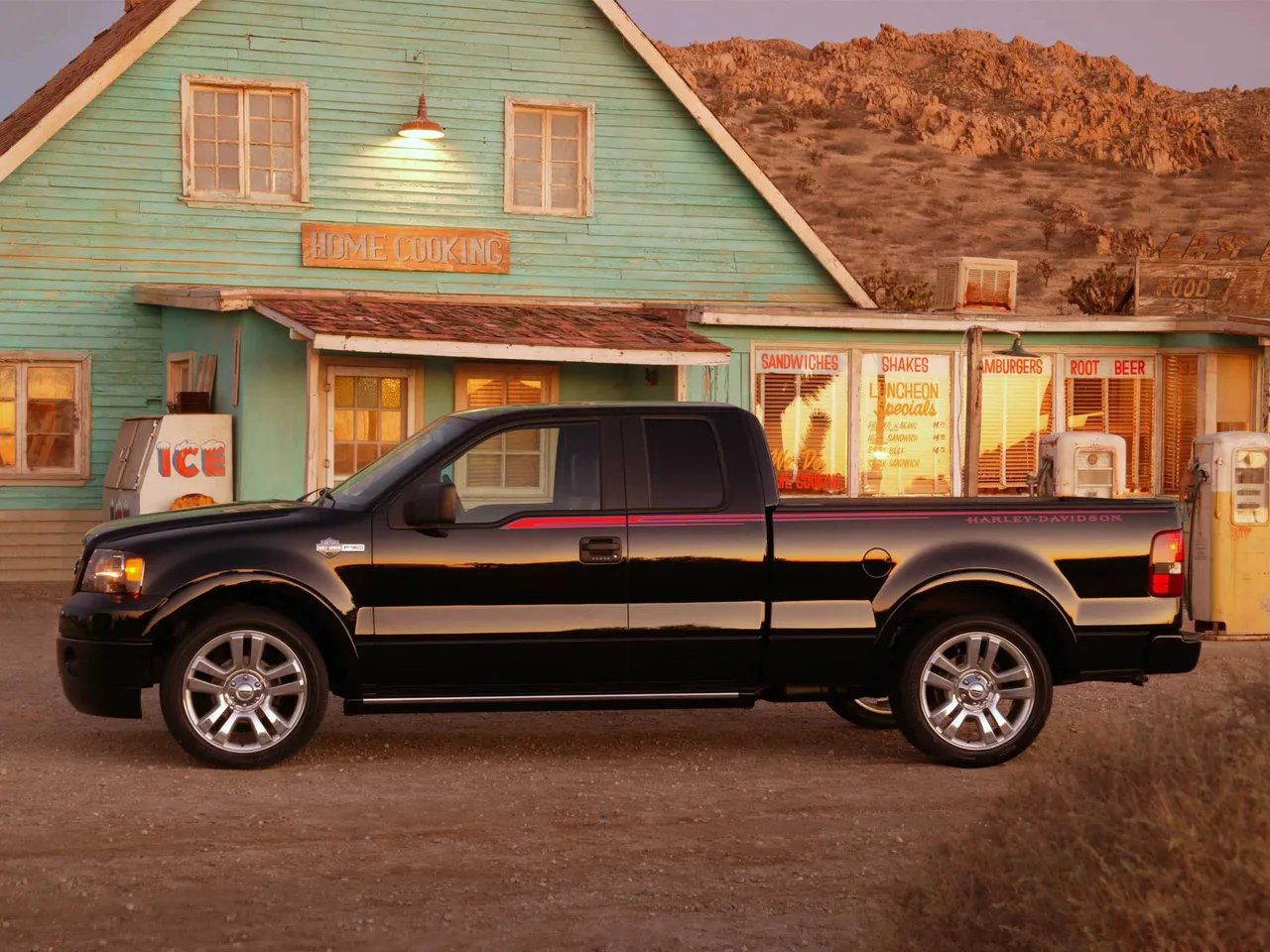 Exterior 3