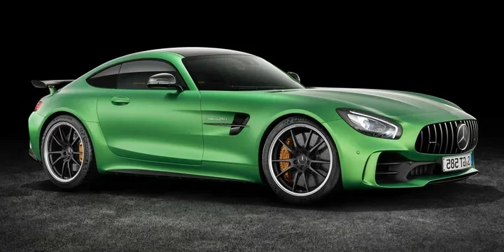 2017 Mercedes-Benz 2017-mercedes-benz-amg-gt-r-amg-speedshift main image