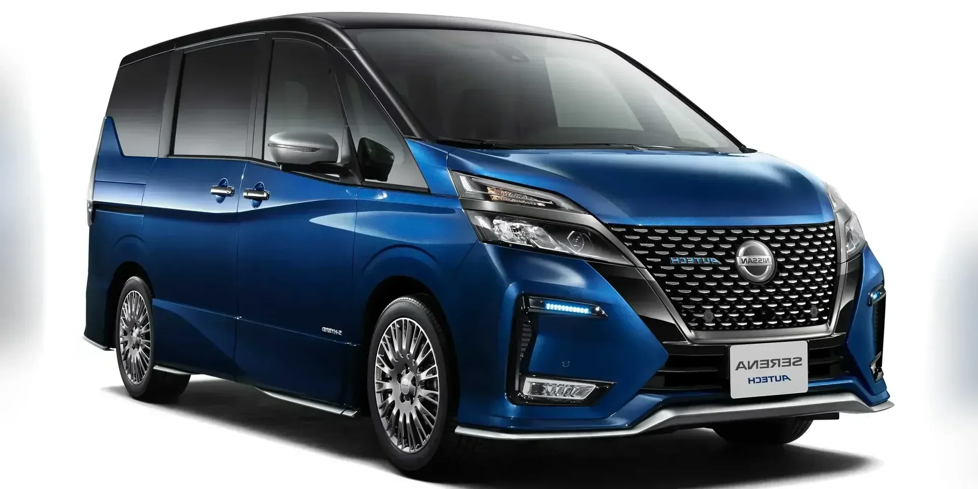 2020 Nissan Serena S-Hybrid XTRONIC-CVT photo 1
