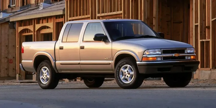 2001 Chevrolet 2001-chevrolet-s-10-43-v6-4wd-hydra-matic-4-speed main image