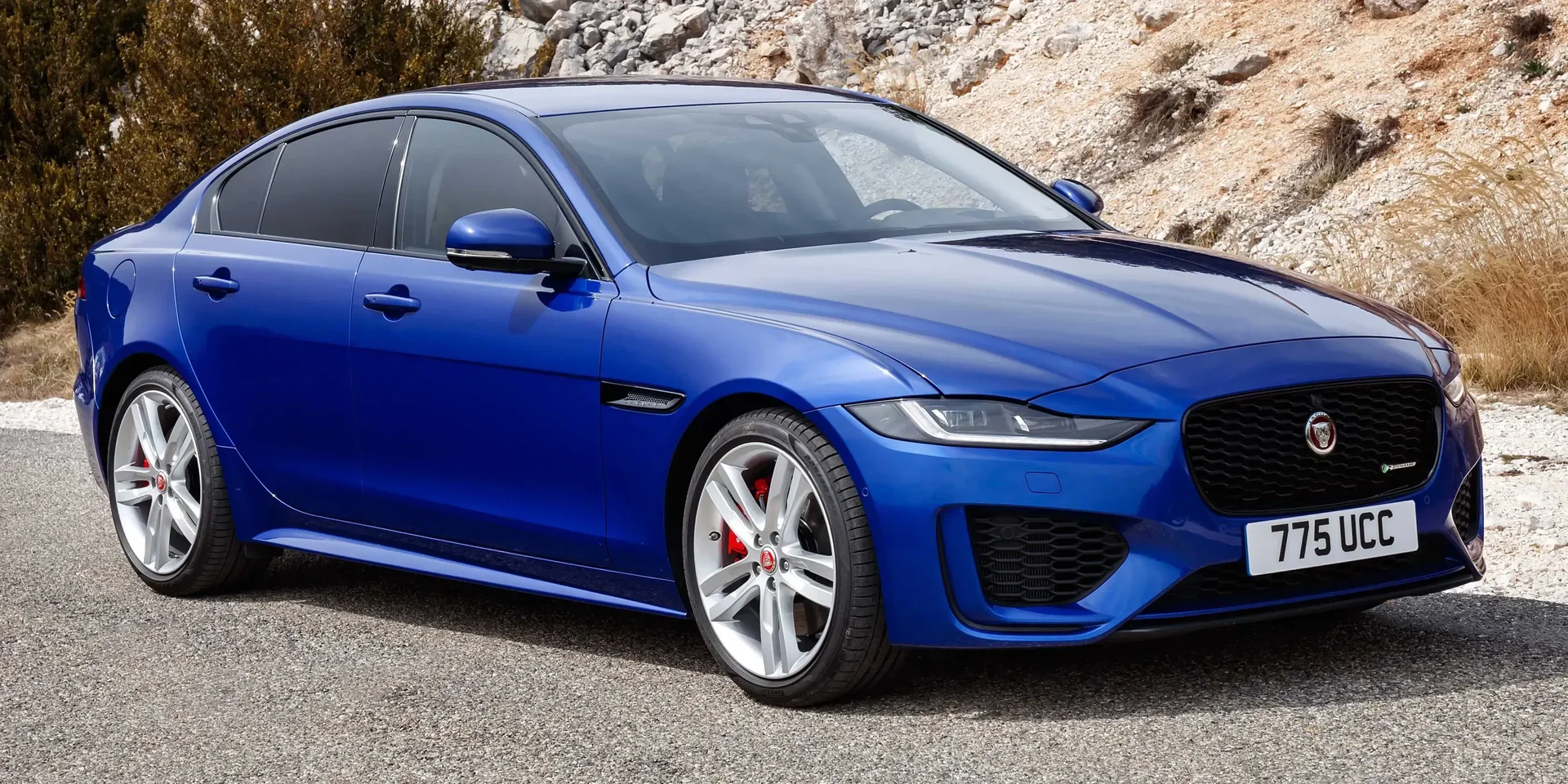 2023 Jaguar XE photo 1
