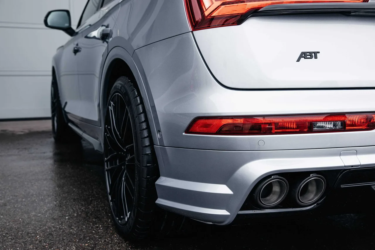 Exterior 10