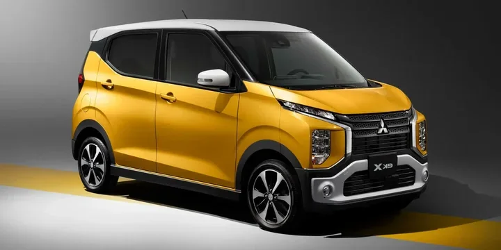 2019 Mitsubishi 2019-mitsubishi-ek-x-generation-b30 main image