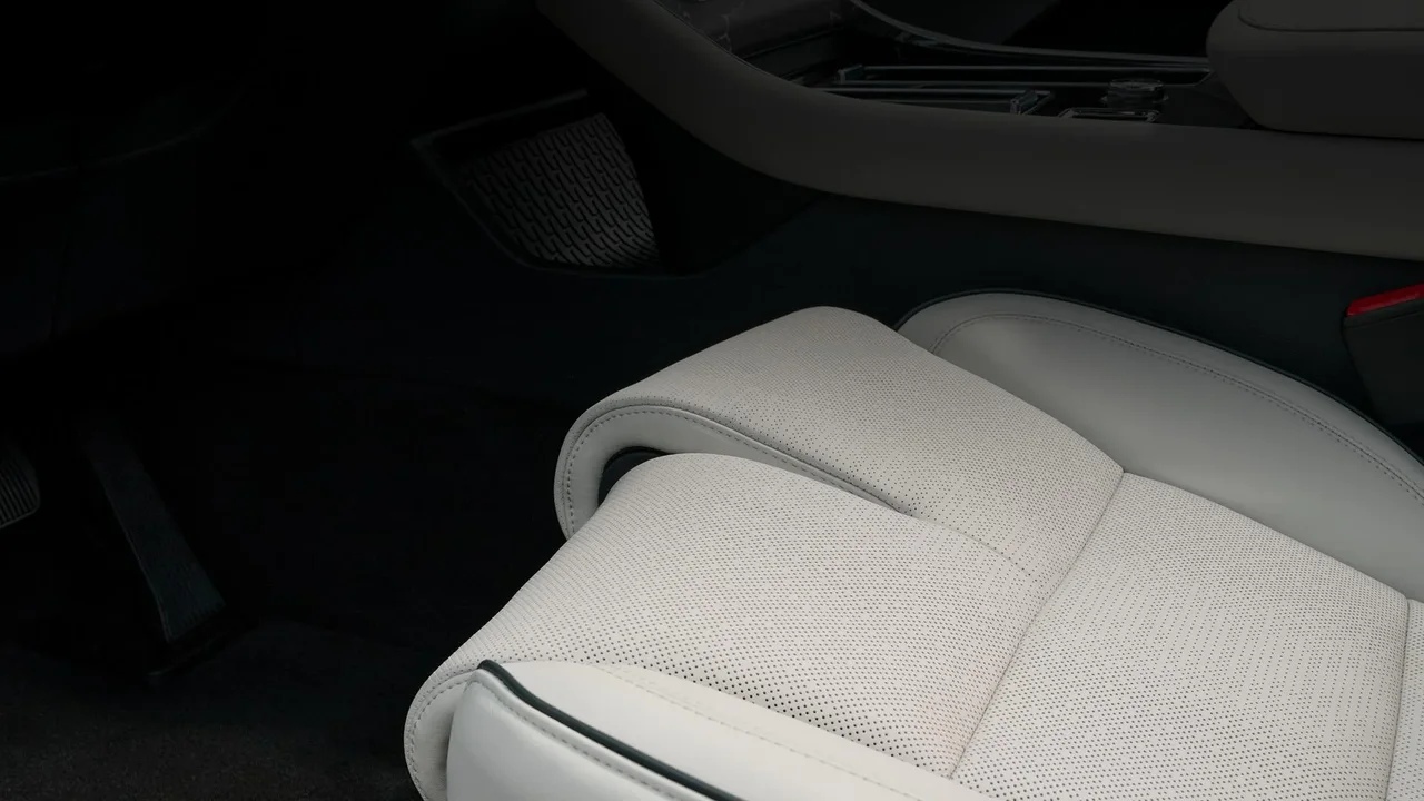 Interior 2