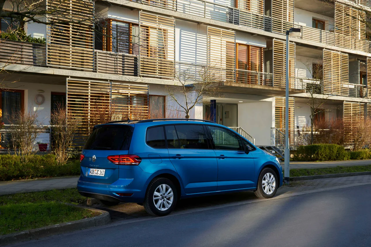 Exterior 4