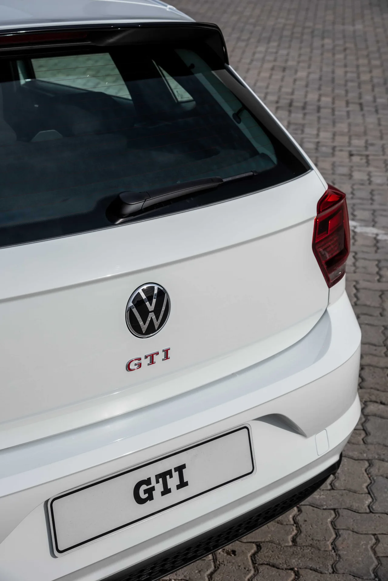 Exterior 8