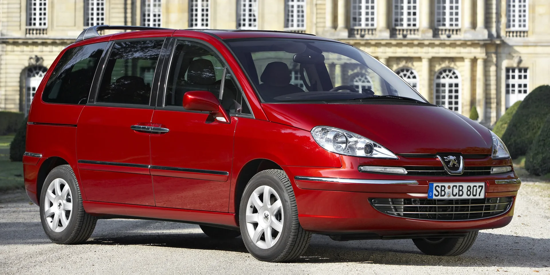 2010 Peugeot 807 photo 1